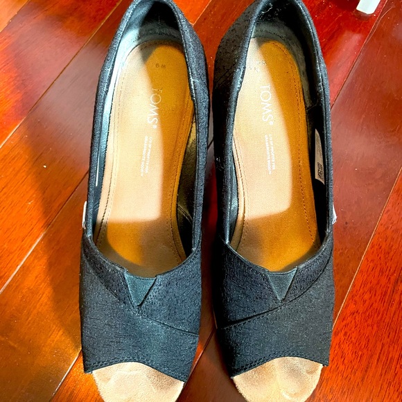 Tom’s women’s classic espadrilles - Picture 1 of 2